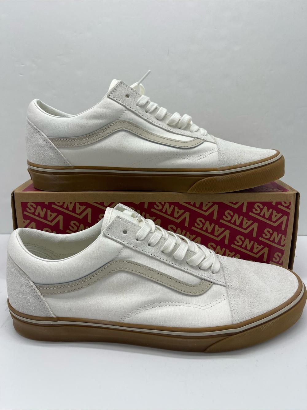 Vans Men’s Sz11.5 Old Skool Weird Gums White/Gum
VN000D7Z9DH Sneakers